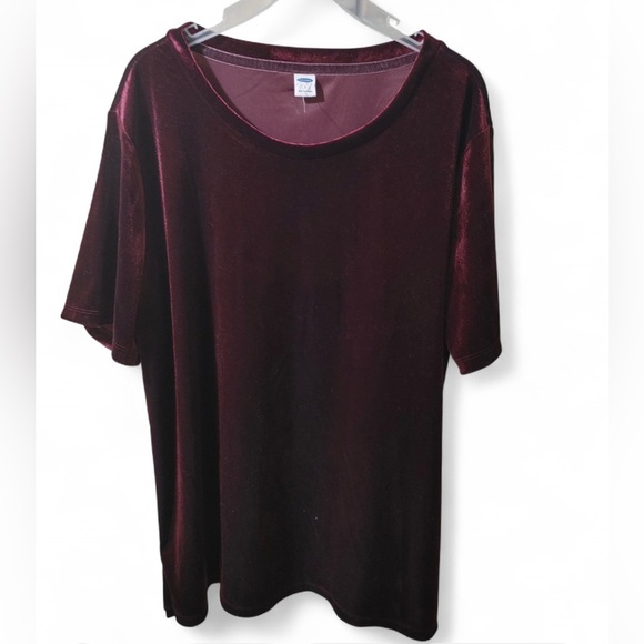 Old Navy Velvet Short Sleeve Top in Burgundy - Picture 2 of 4